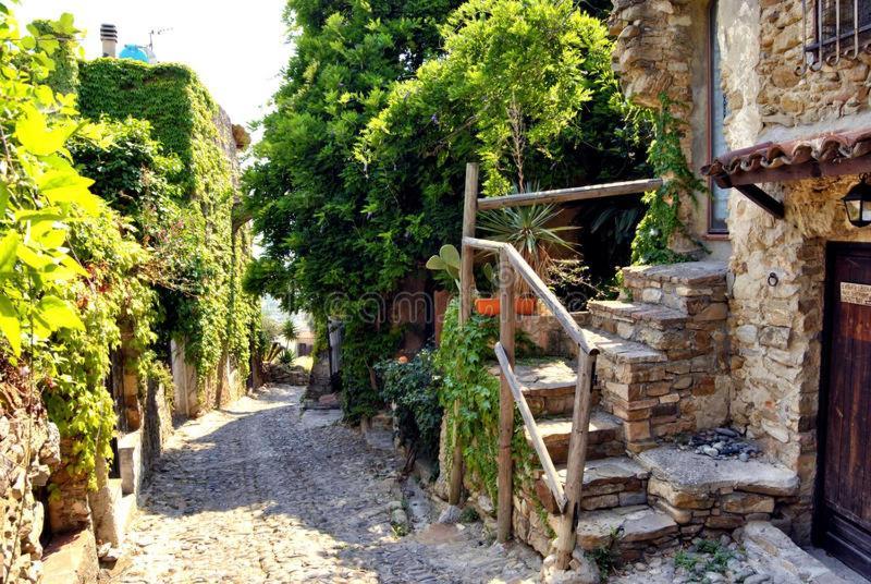 Albero Maestro On Bussana Seaside Apartment Sanremo Exterior photo